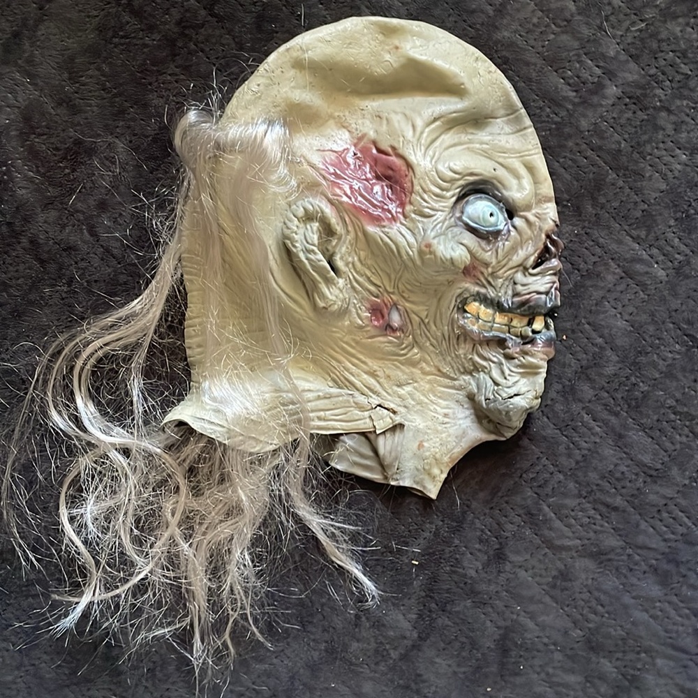 Adult vintage 90’s Crypt Keeper Halloween Costume Mask